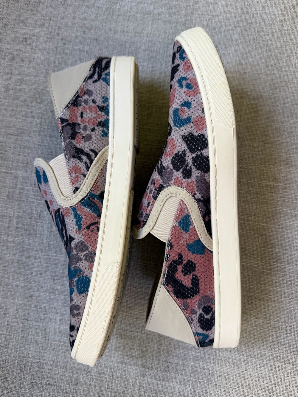 OluKai Women's 8 Pehuea Cream Platform Slip-On Sneaker with Leopard Accent